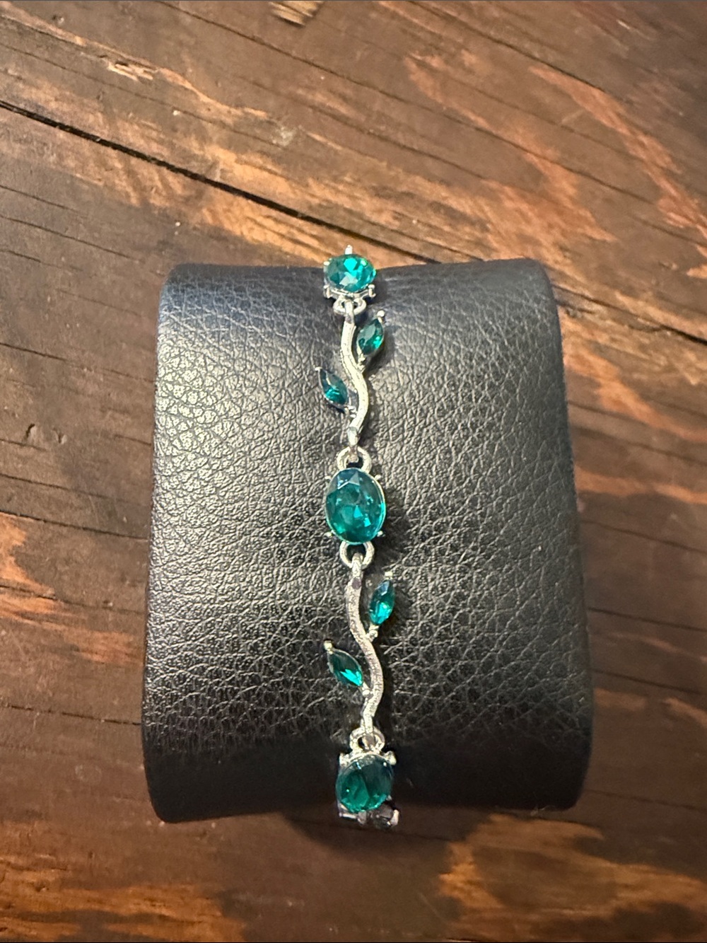 Silver Bracelet with Green Crystal Vine Accents - Women Jewelry 7”